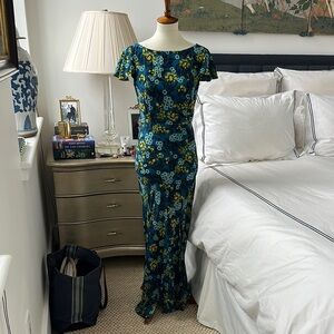 NWOT Saloni Silk Floral Gown size 6